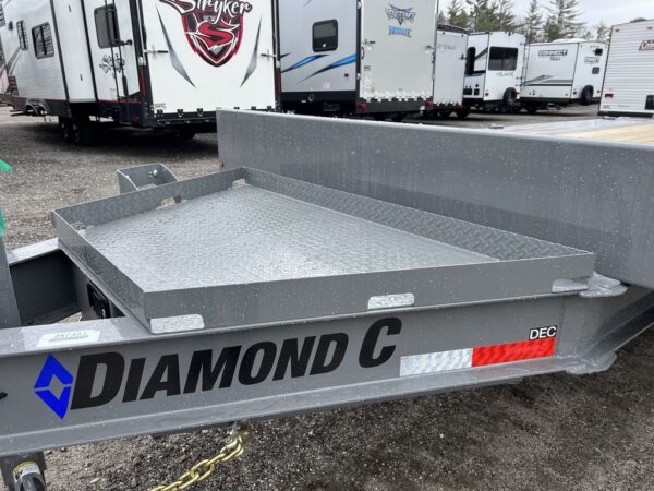 diamond deckover Equipment Trailer for sale